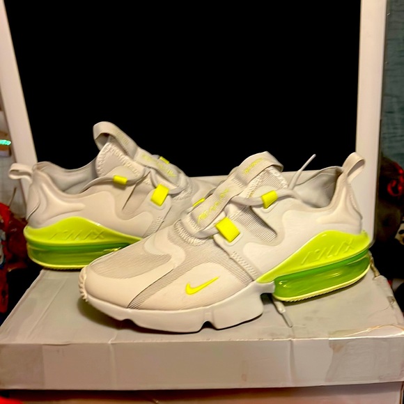 Air max - Picture 1 of 3